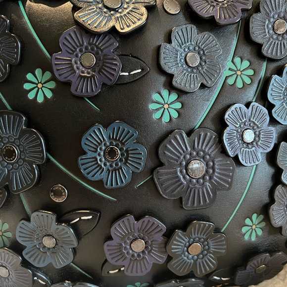 Coach Leather Saddle Bag 23 with Tea Rose - Picture 7 of 9